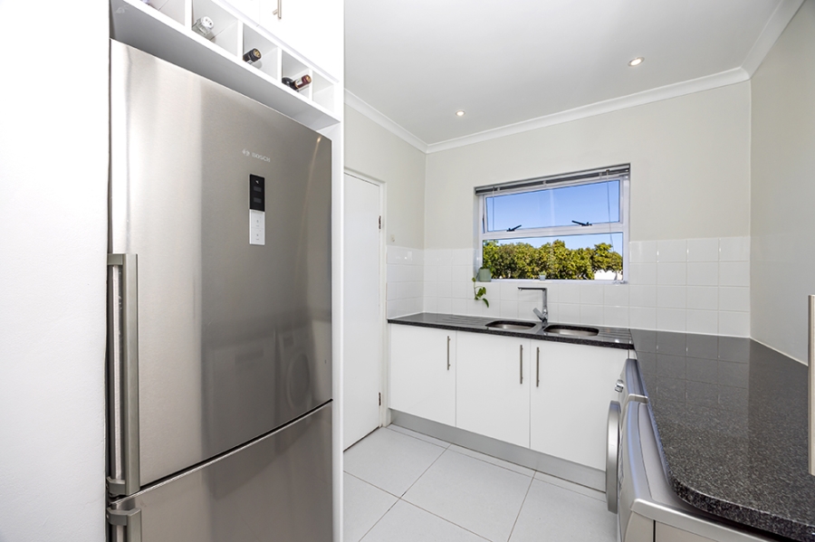 3 Bedroom Property for Sale in Sunningdale Western Cape